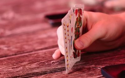 Finnes det bettingsider hvor man kan vedde på vanlige kortspill (ikke casinokortspill)